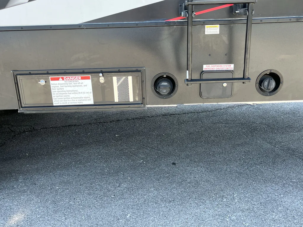 2023 Alliance RV Valor 42V13, Photos photo 42