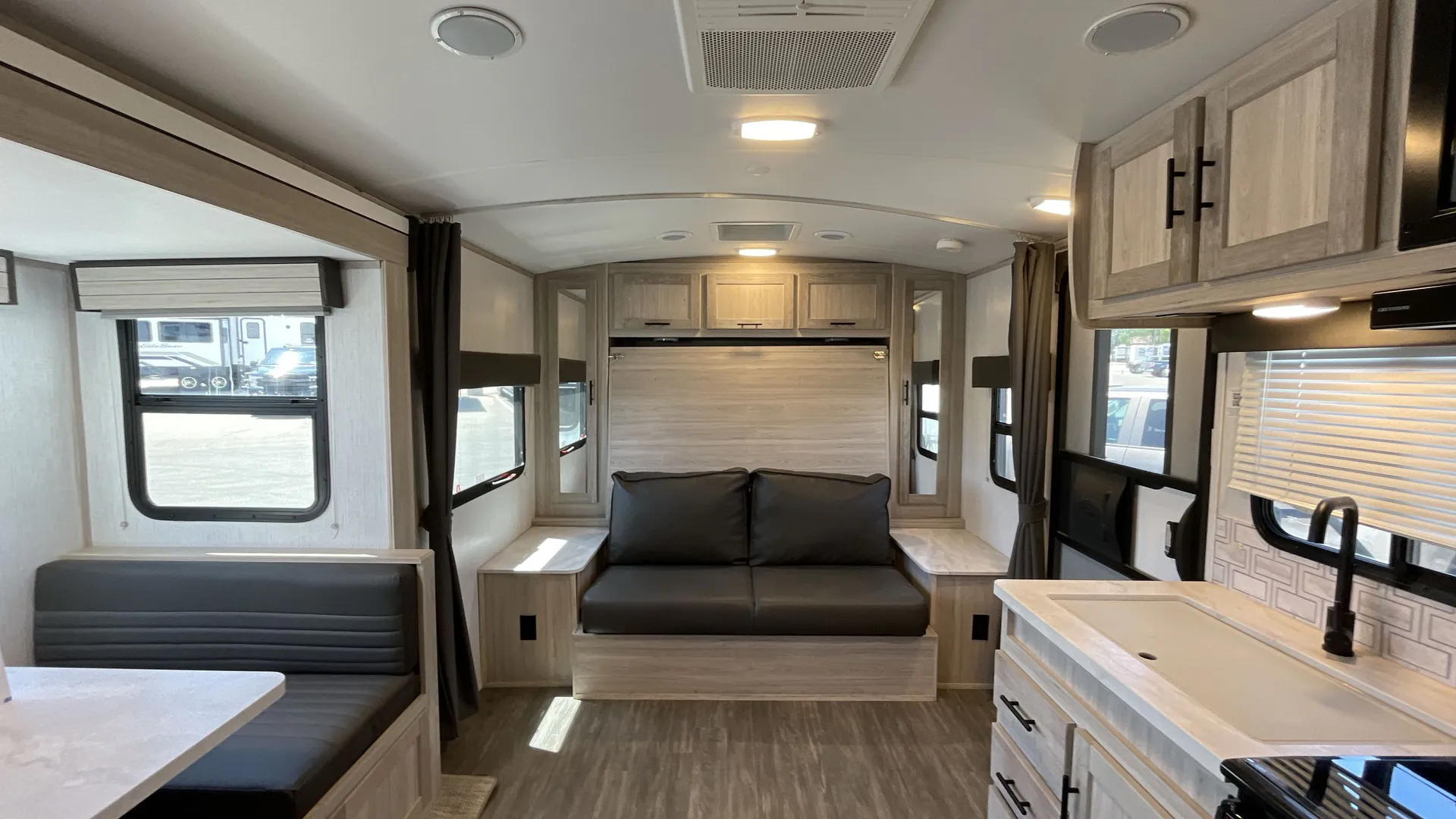 2022 Cruiser RV Shadow Cruiser 193MBS — living area main
