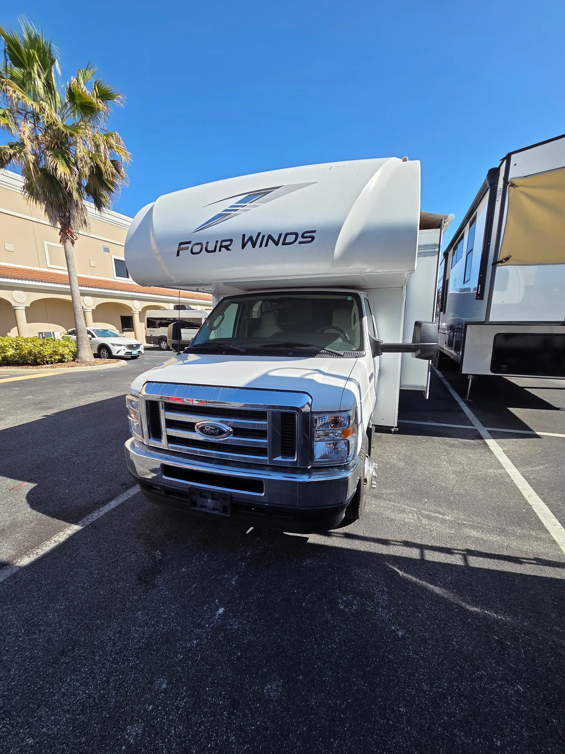 2024 Thor Motor Coach Four Winds 27P - Photo 4