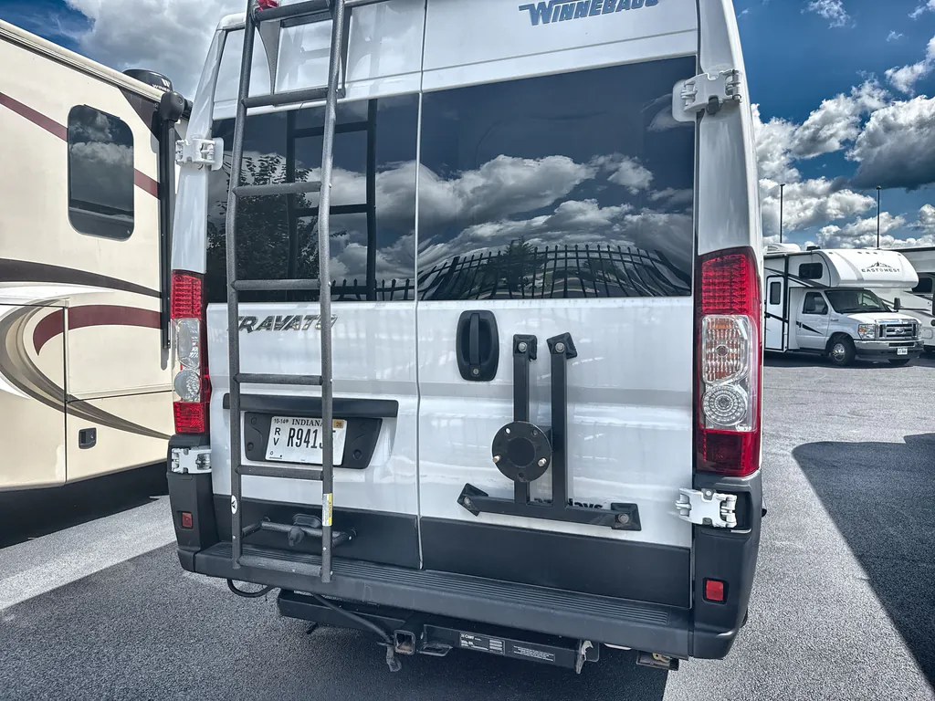 2022 Winnebago Travato 59G, Photos photo 7