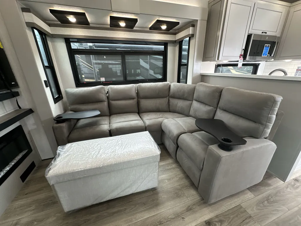 2026 Jayco North Point 395DSDB, Photos photo 25