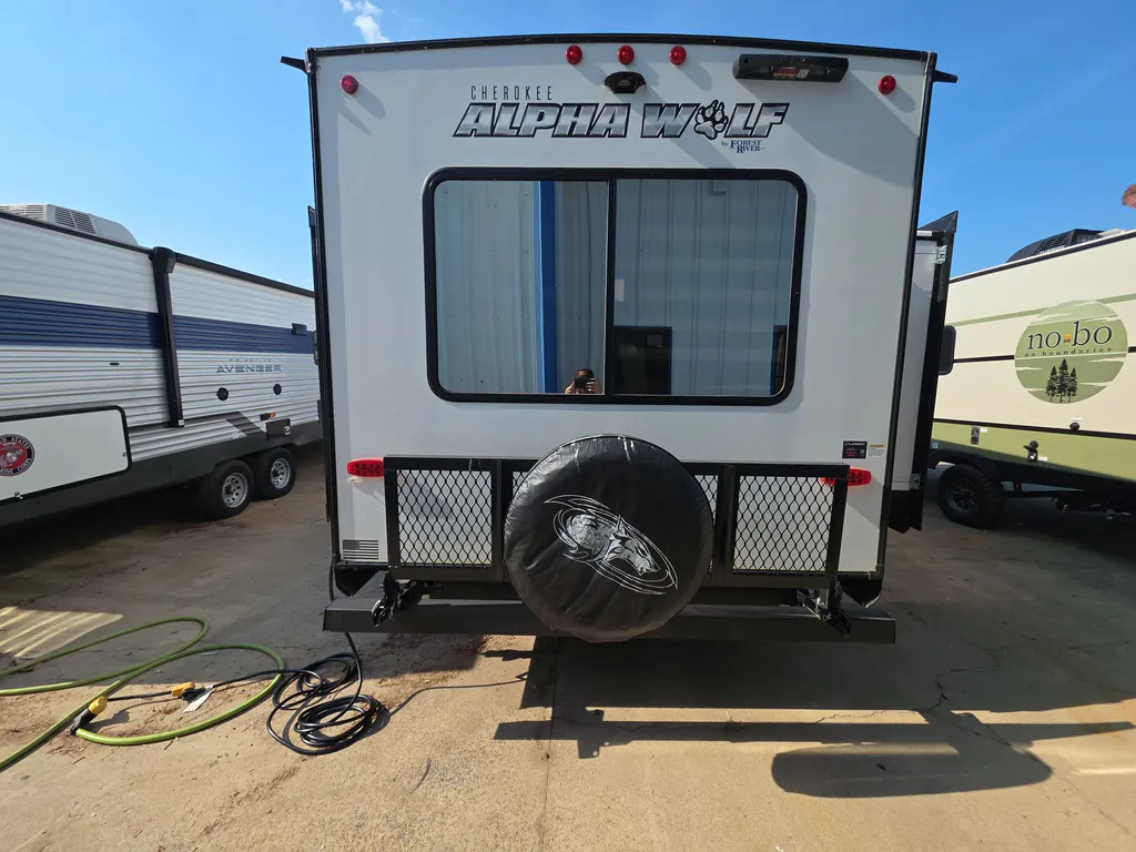2024 Forest River Cherokee Alpha Wolf 26RL, Photos photo 7