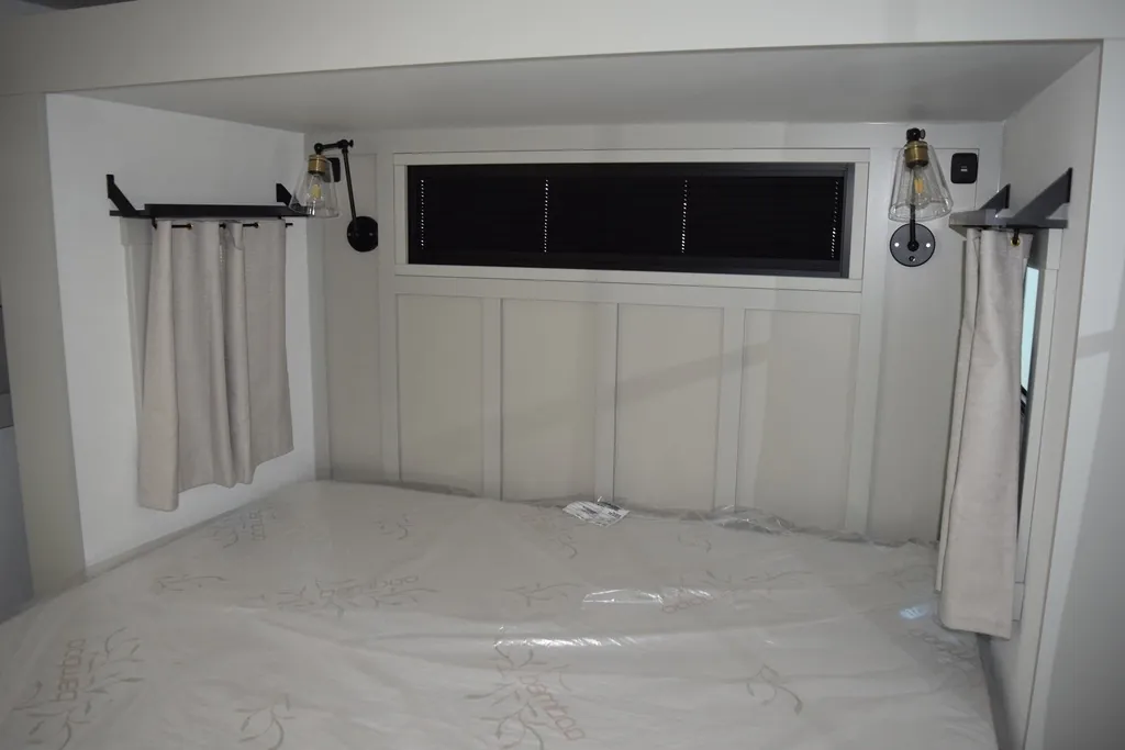 2026 Brinkley Model G 3970, Photos photo 44