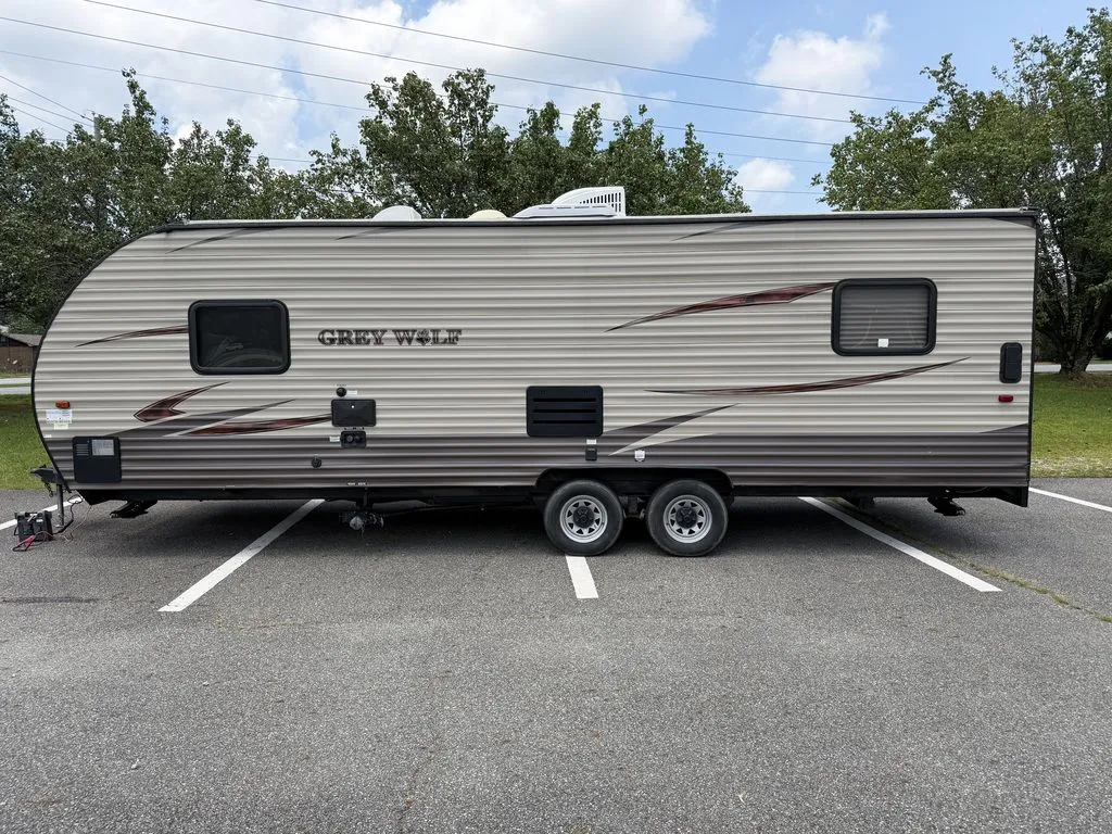 2016 Forest River Cherokee Grey Wolf 22RR — Photo 5