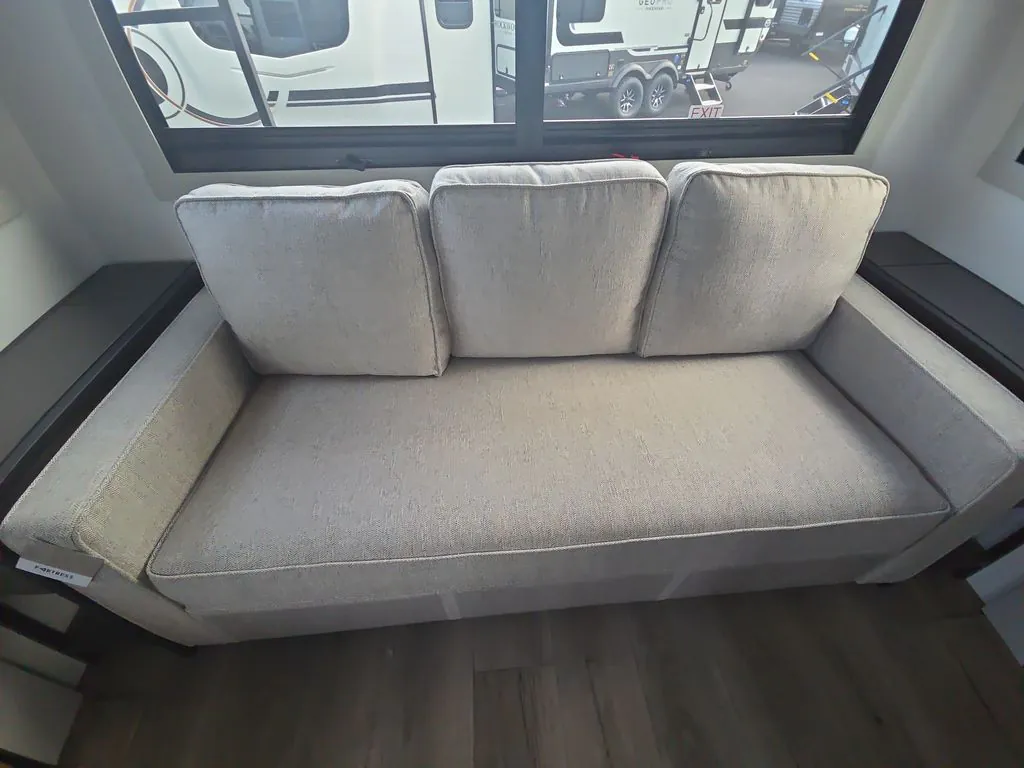 2026 Brinkley Model Z Air 297, Photos photo 14