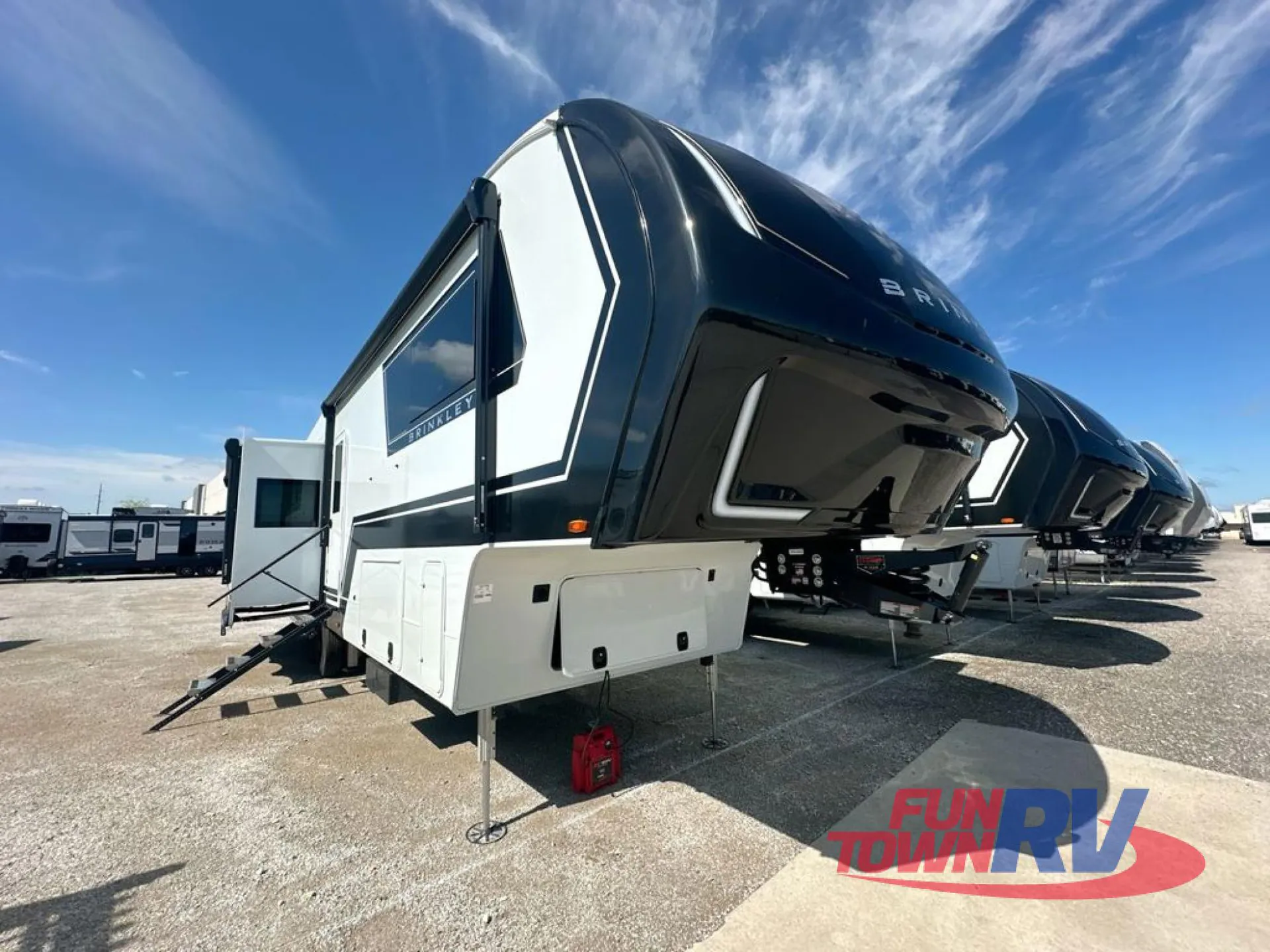 2026 Brinkley Model Z 3300 - Photo 3