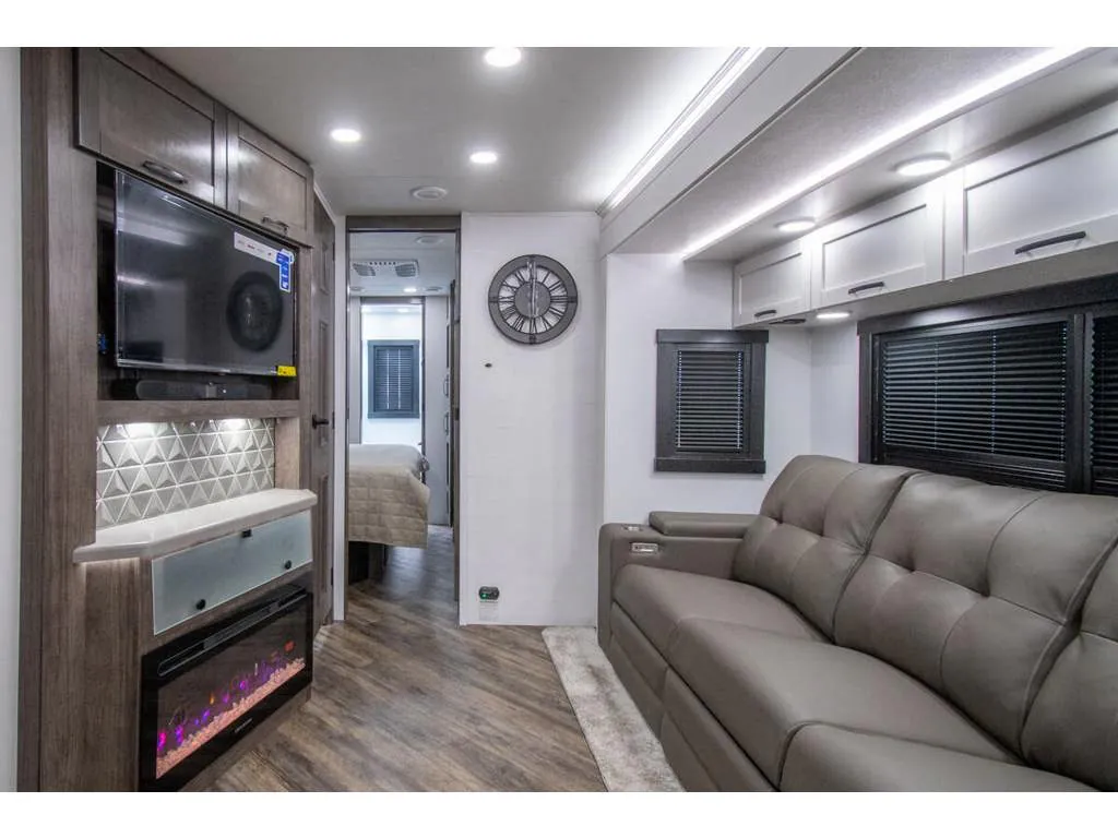 2026 Entegra Coach Accolade 37K, Photos photo 14