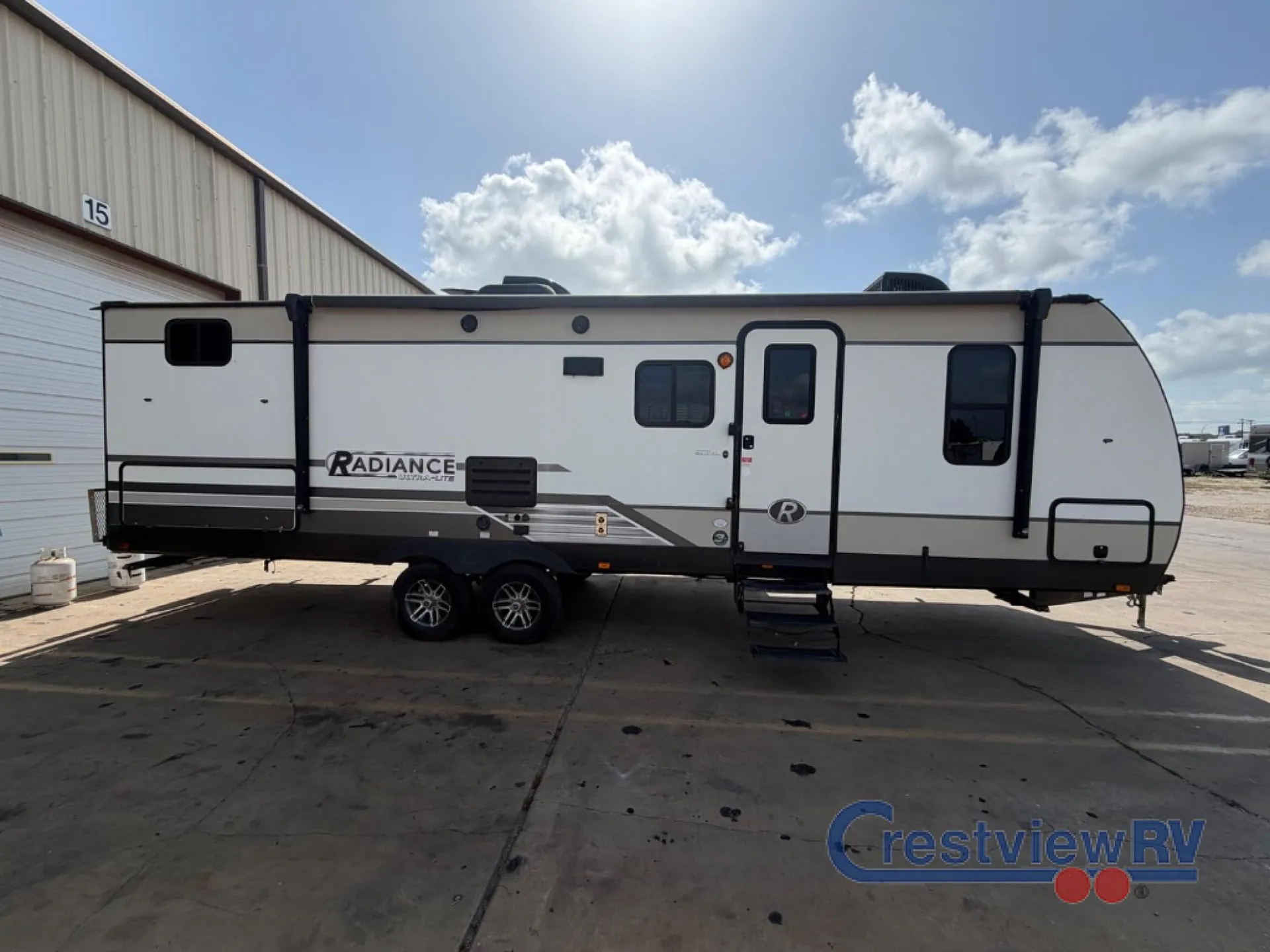 2018 Cruiser RV Radiance 29BH - Photo 2