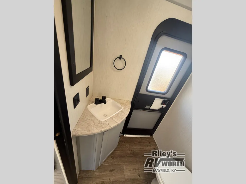 2022 Forest River Vibe 32BH, Photos photo 19