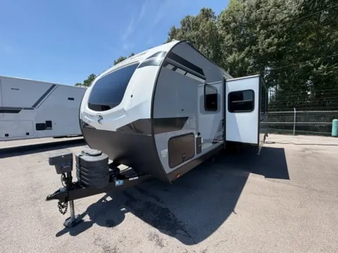2024 Venture Stratus 26VRB - Photo 3