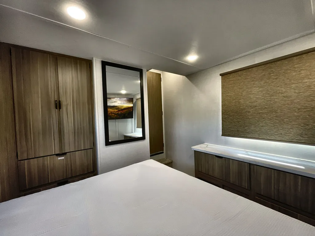 2027 Forest River Salem Villa 40FKP, Photos photo 23