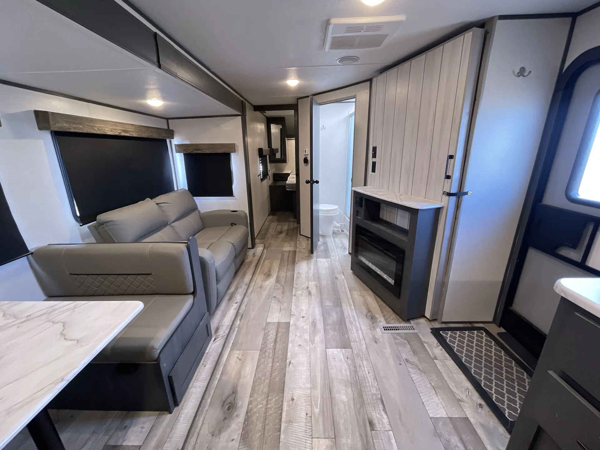 2023 Dutchmen Aspen Trail 2560RKS — living area main