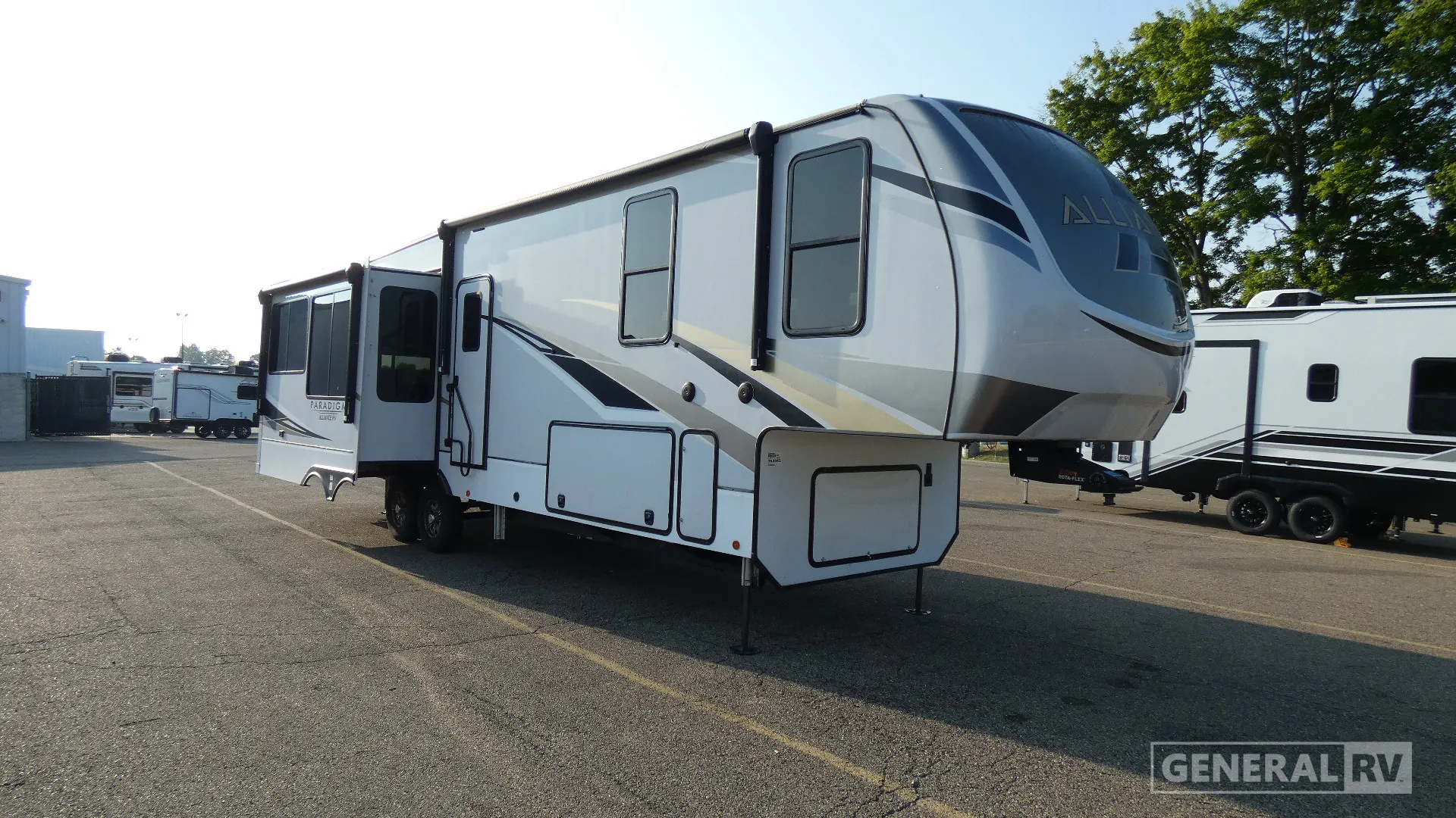 2022 Alliance RV Paradigm 340RL - Photo 2