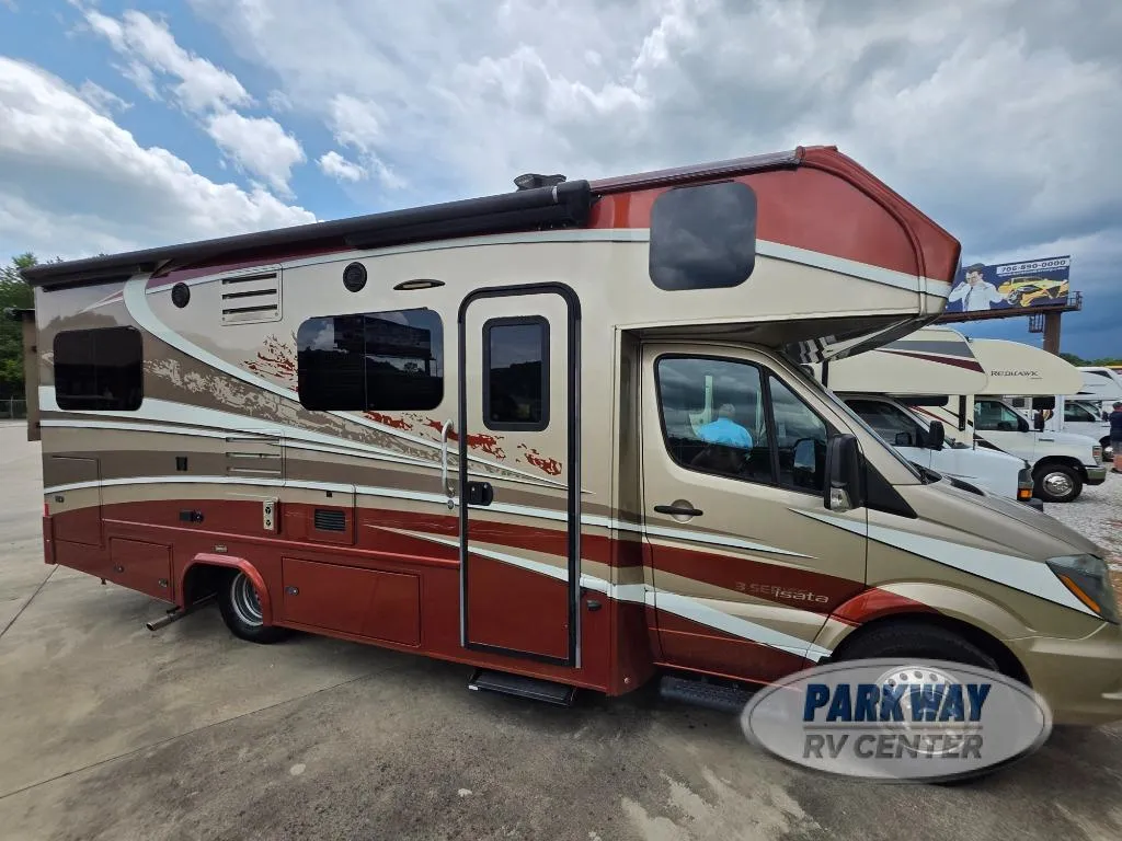 2018 Dynamax Corp Isata 3 24RW - Photo 2