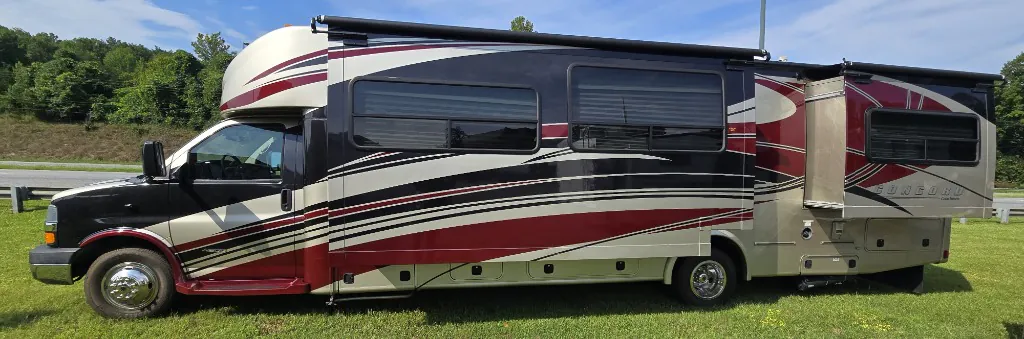 2014 Coachmen Concord 300DS - Photo 3