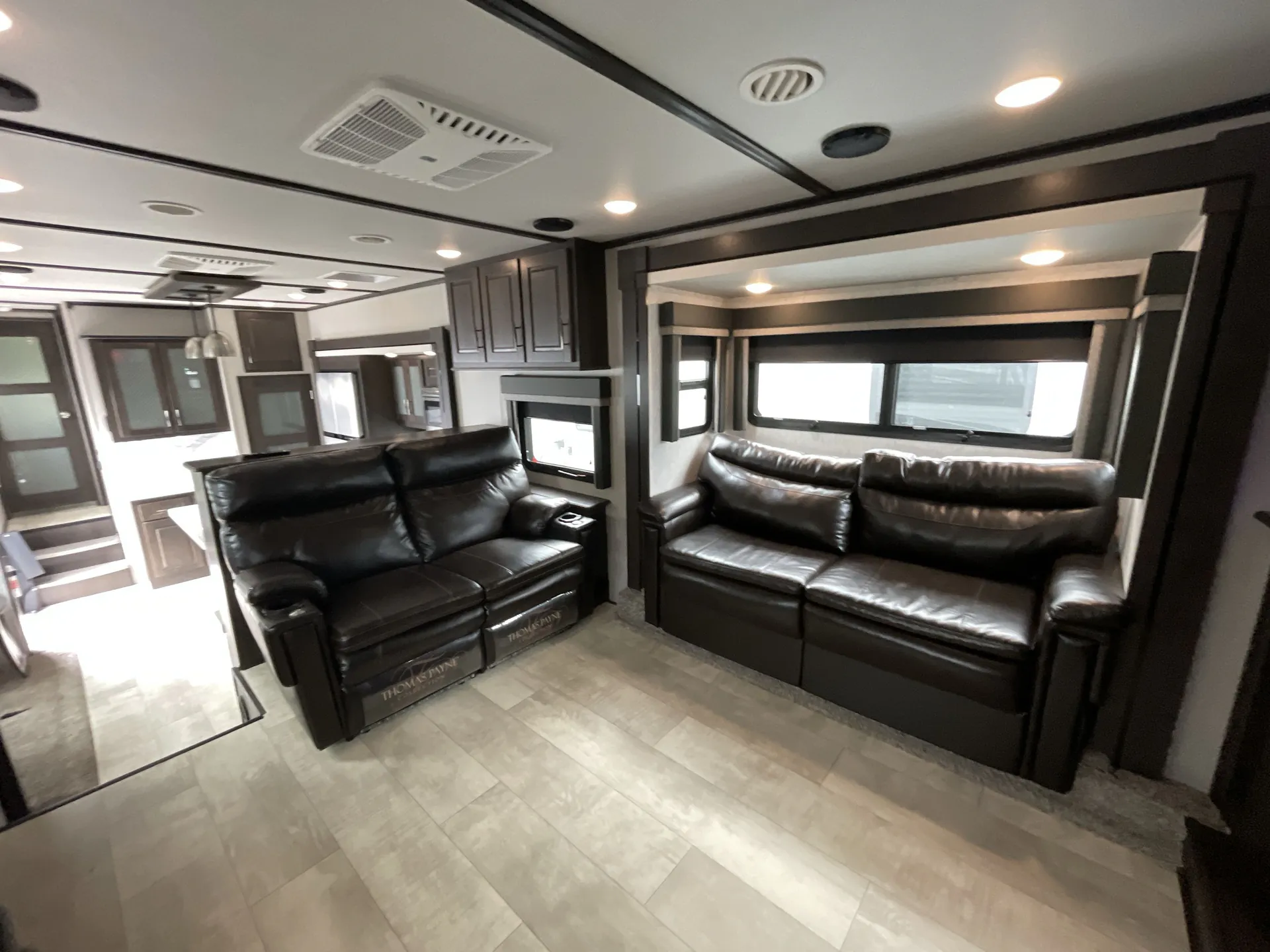 2020 Grand Design Momentum 376THS — living area main