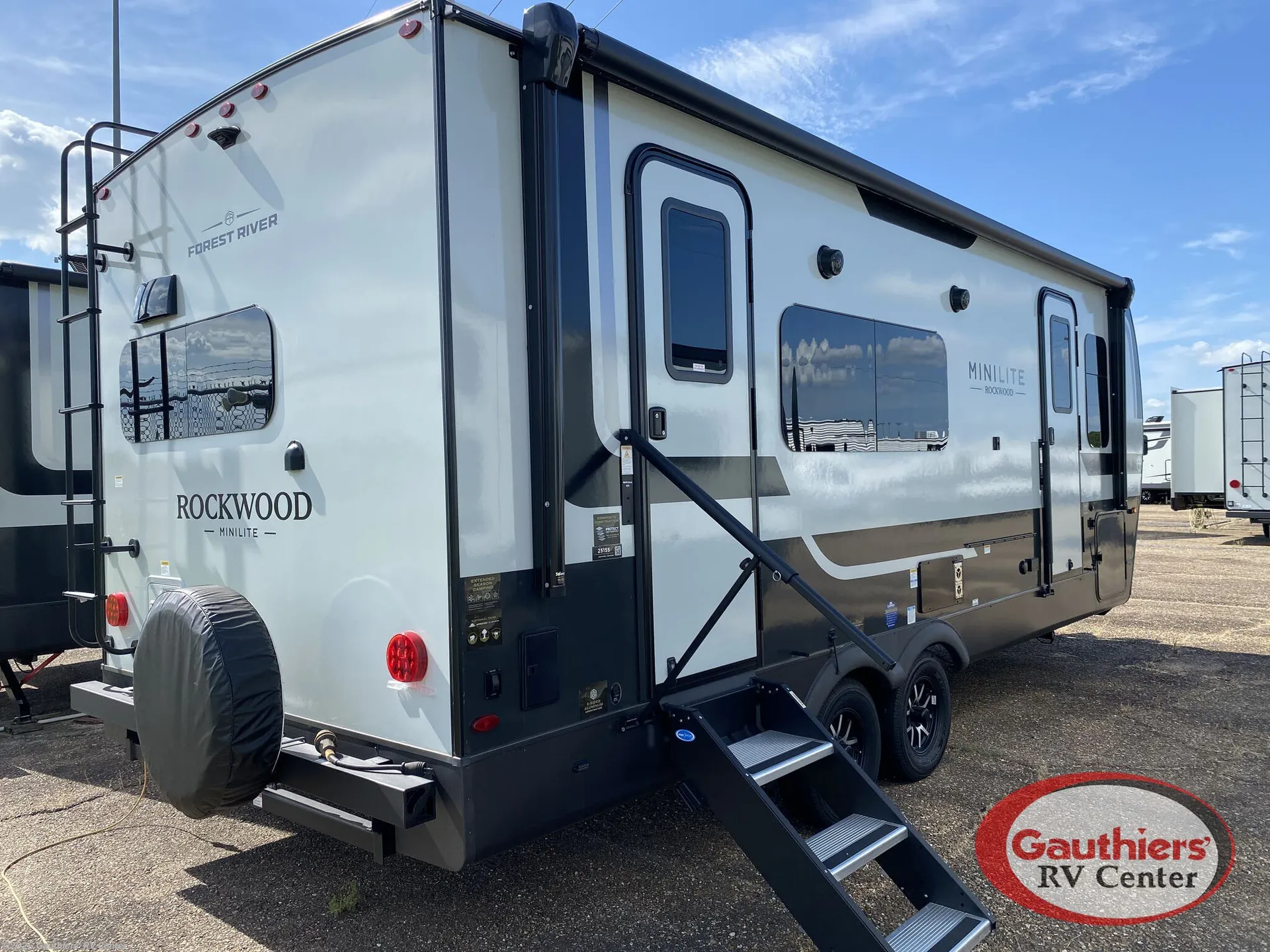 2026 Forest River Rockwood Mini Lite 2515S — Photo 6