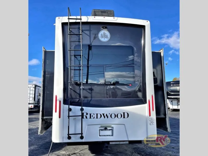 2022 Redwood RV Redwood 3401RL - Photo 2