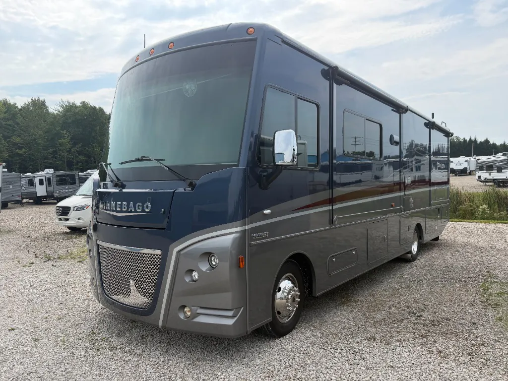 2020 Winnebago Adventurer 30T - Photo 2