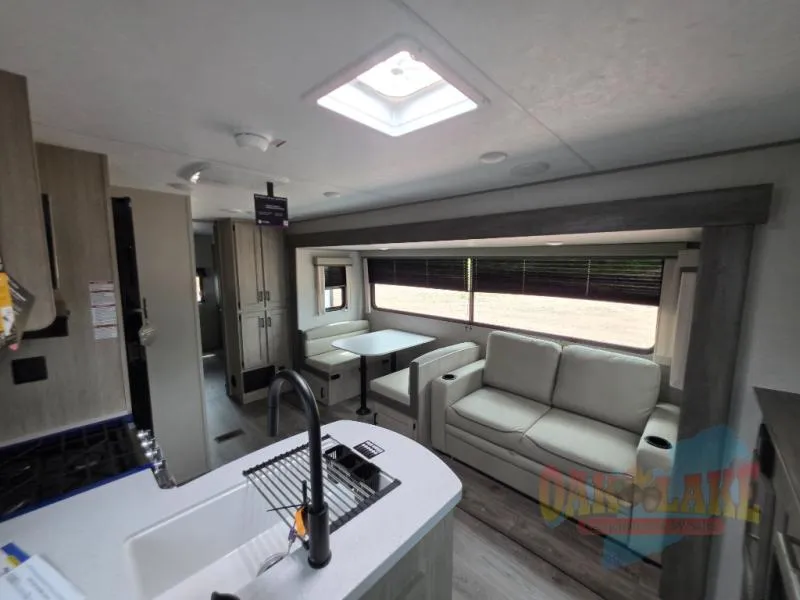 2026 Coachmen Catalina Legacy Edition 343BHTS - Photo 4