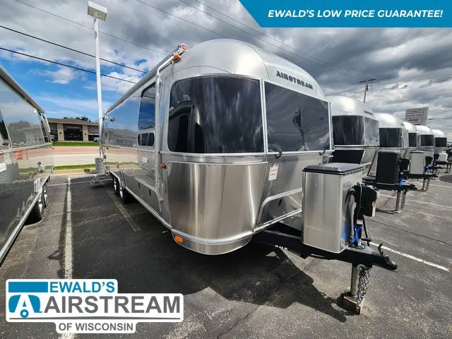 2025 Airstream Flying Cloud 27FB - Photo 2