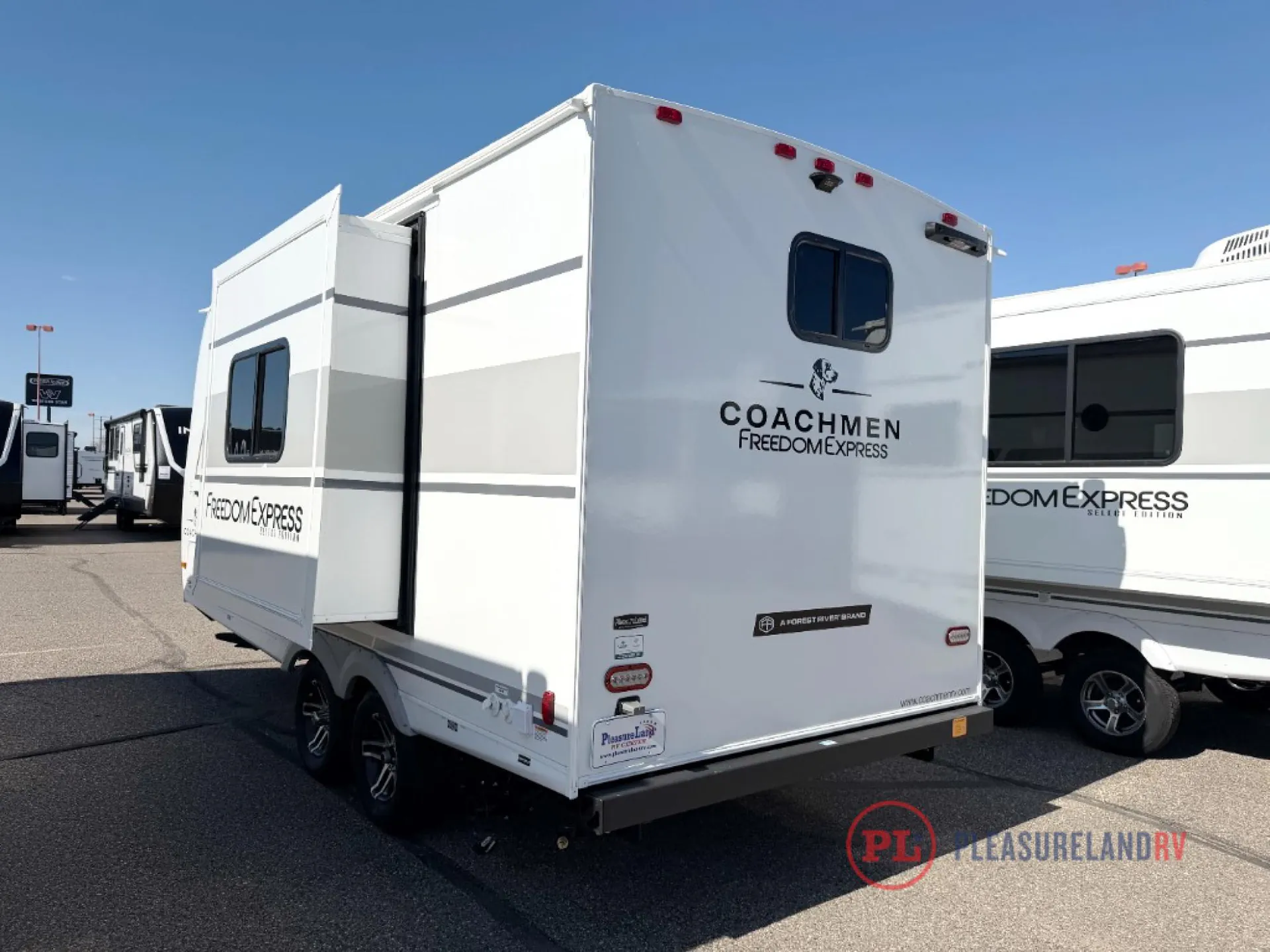 2026 Coachmen Freedom Express Select 18SE - Photo 4