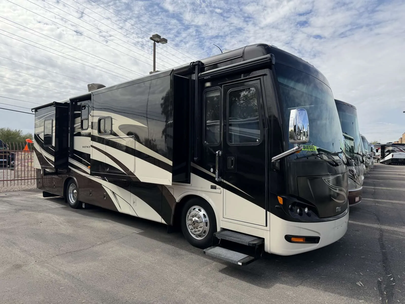 2012 Newmar Ventana 3433 - Photo 2