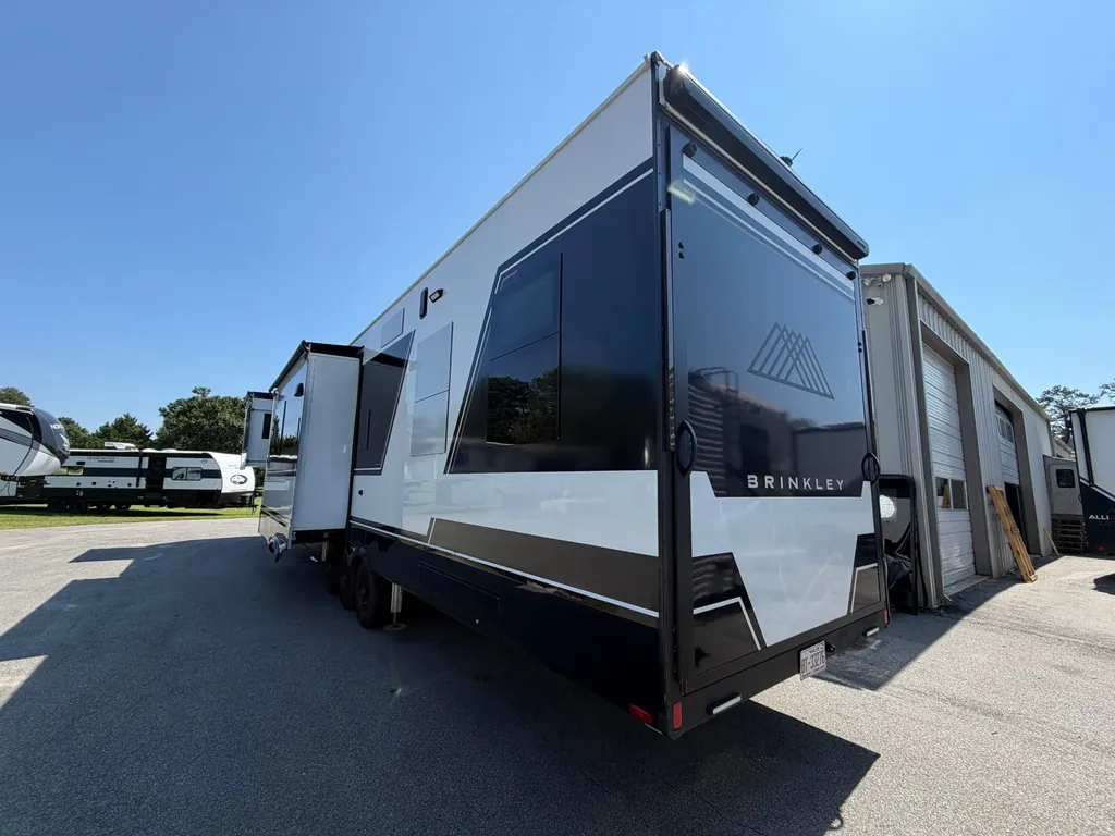 2026 Brinkley Model G 3970, Photos photo 4
