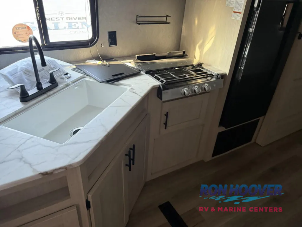 2026 Shasta RVs i-5 Edition 533BH, Photos photo 16