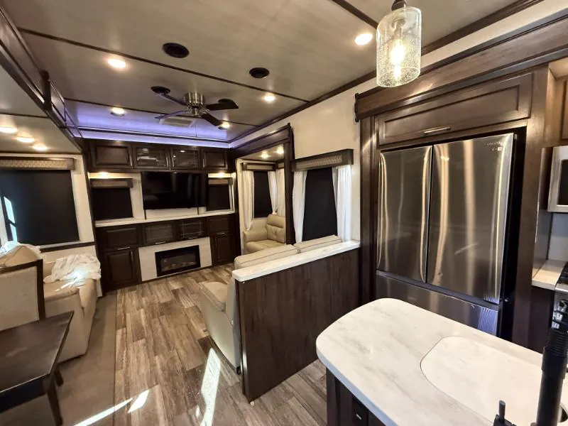 2022 Dutchmen Yukon 410RD dealer photo 3 from Kunes RV