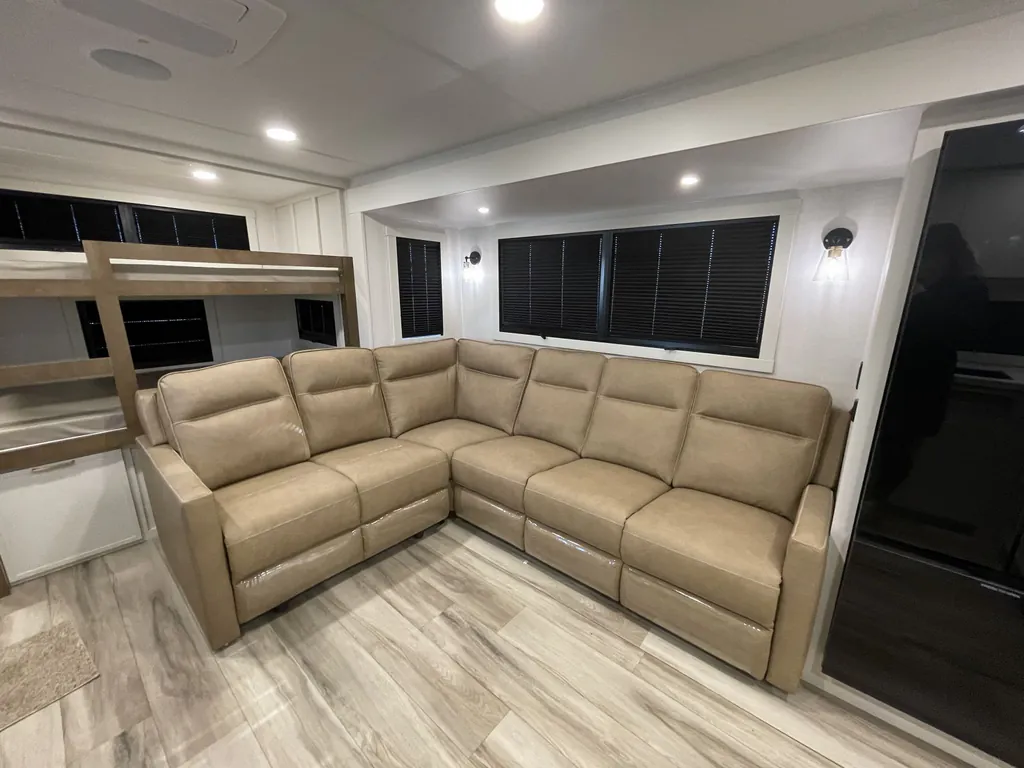 2027 Brinkley Model I 290, Photos photo 27