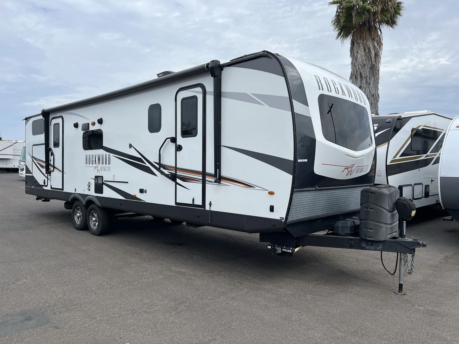 2021 Forest River Rockwood Ultra Lite 2911BS - Photo 2