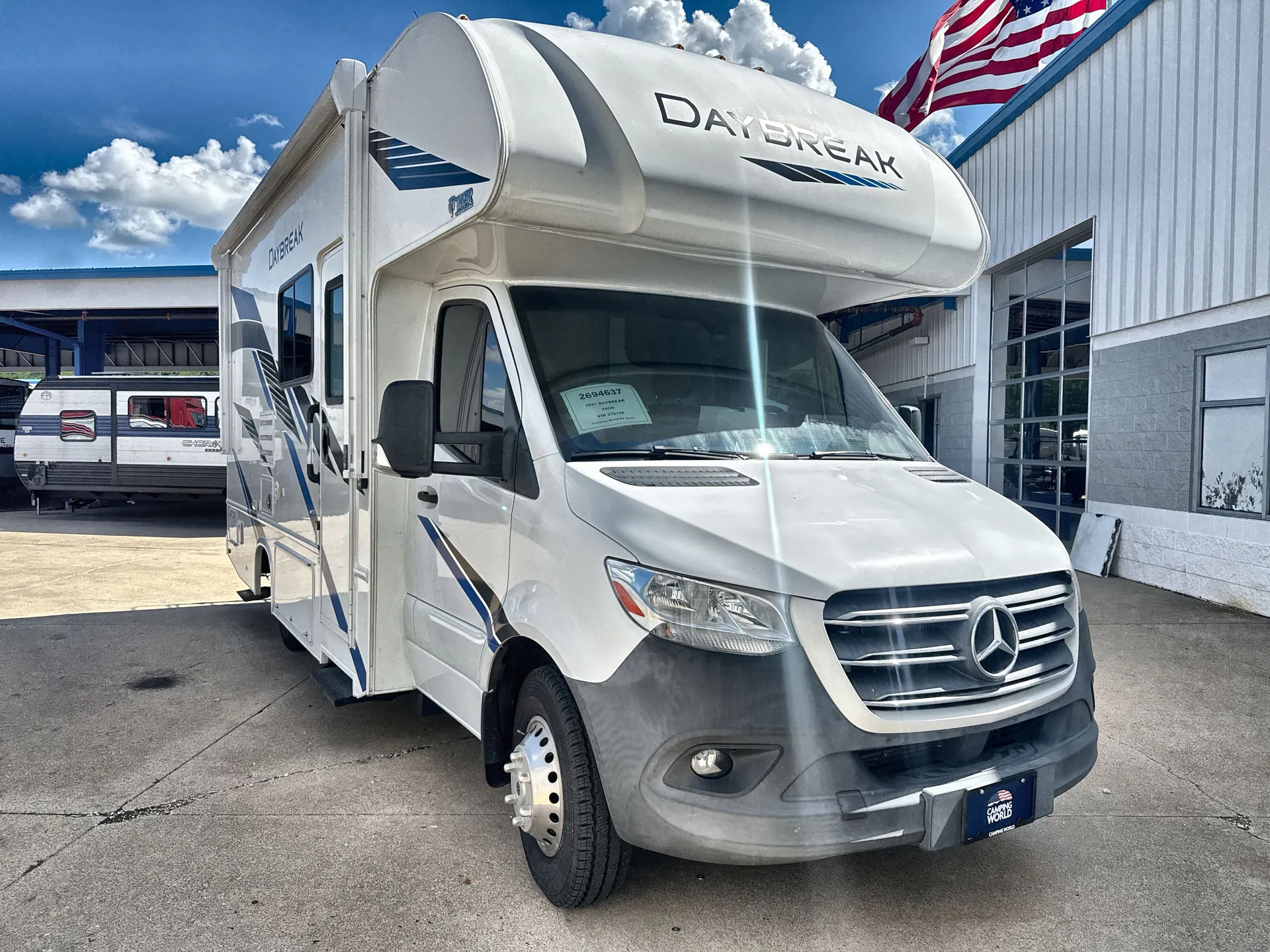 2021 Thor Motor Coach Daybreak 24GO - Photo 2