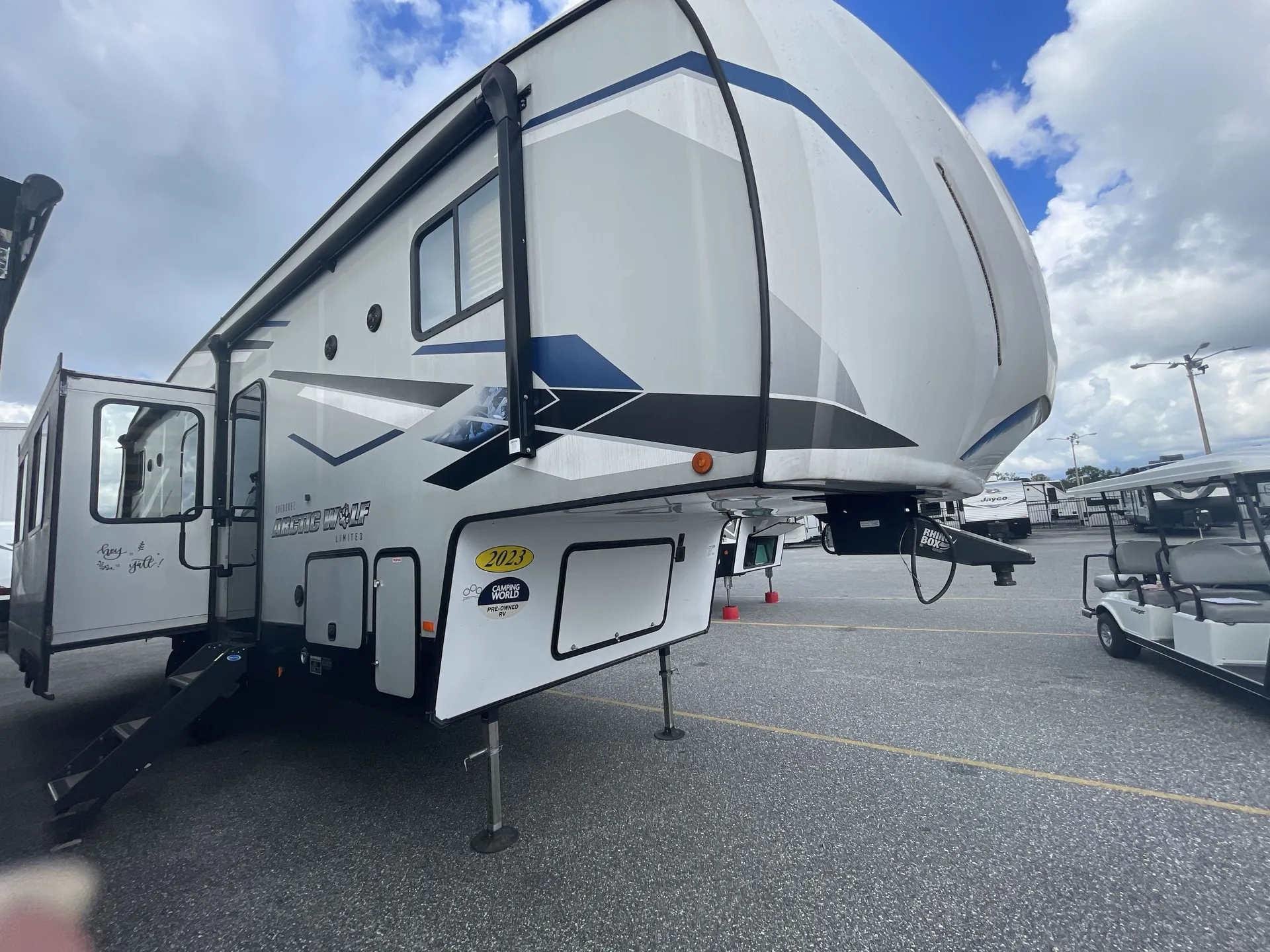 2023 Forest River Cherokee Arctic Wolf 291RL — campside