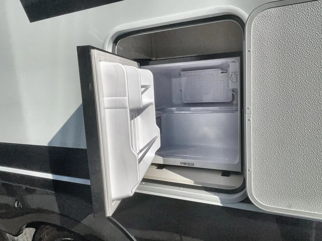 2026 Brinkley Model I 294, Photos photo 11