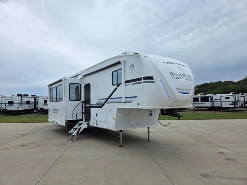2026 Forest River Cherokee Arctic Wolf 331BH - Photo 2