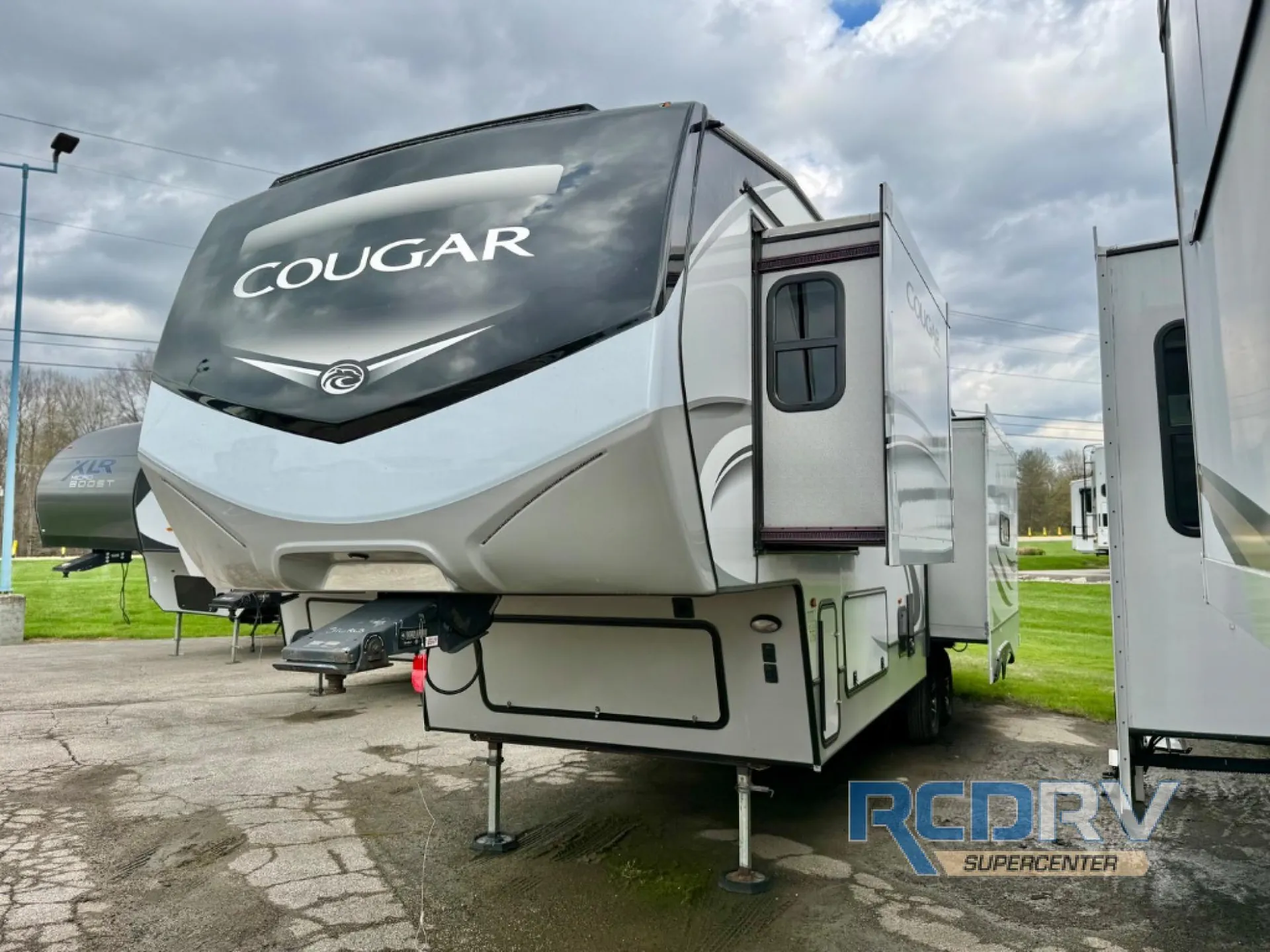2022 Keystone Cougar 316RLS - Photo 4