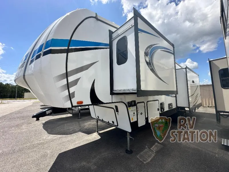 2022 Forest River Wildcat 333RLBS - Photo 4