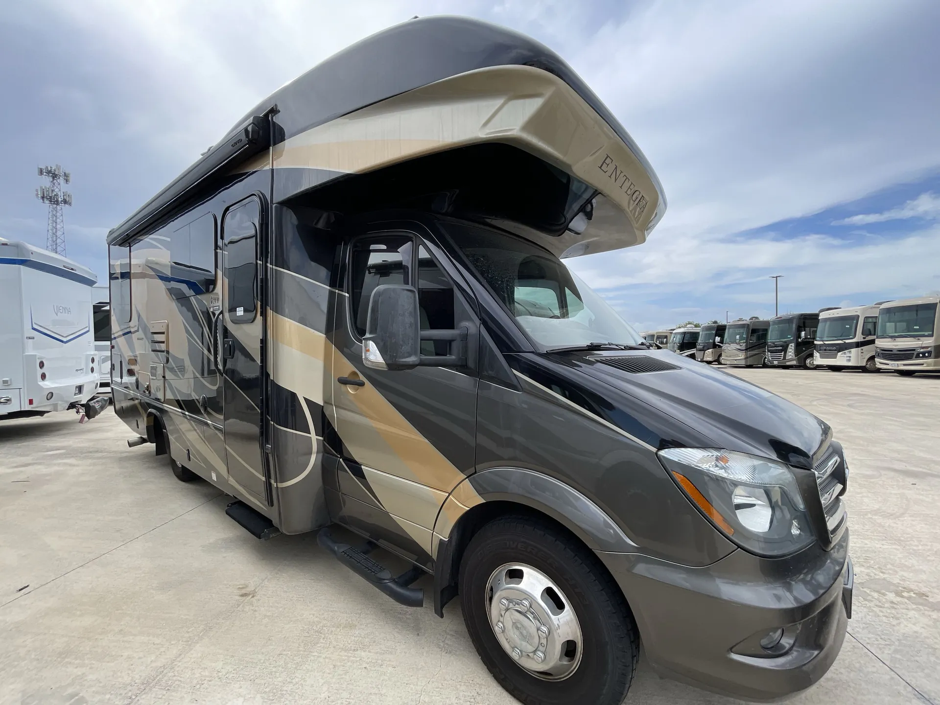 2019 Entegra Coach Qwest 24K - Photo 2