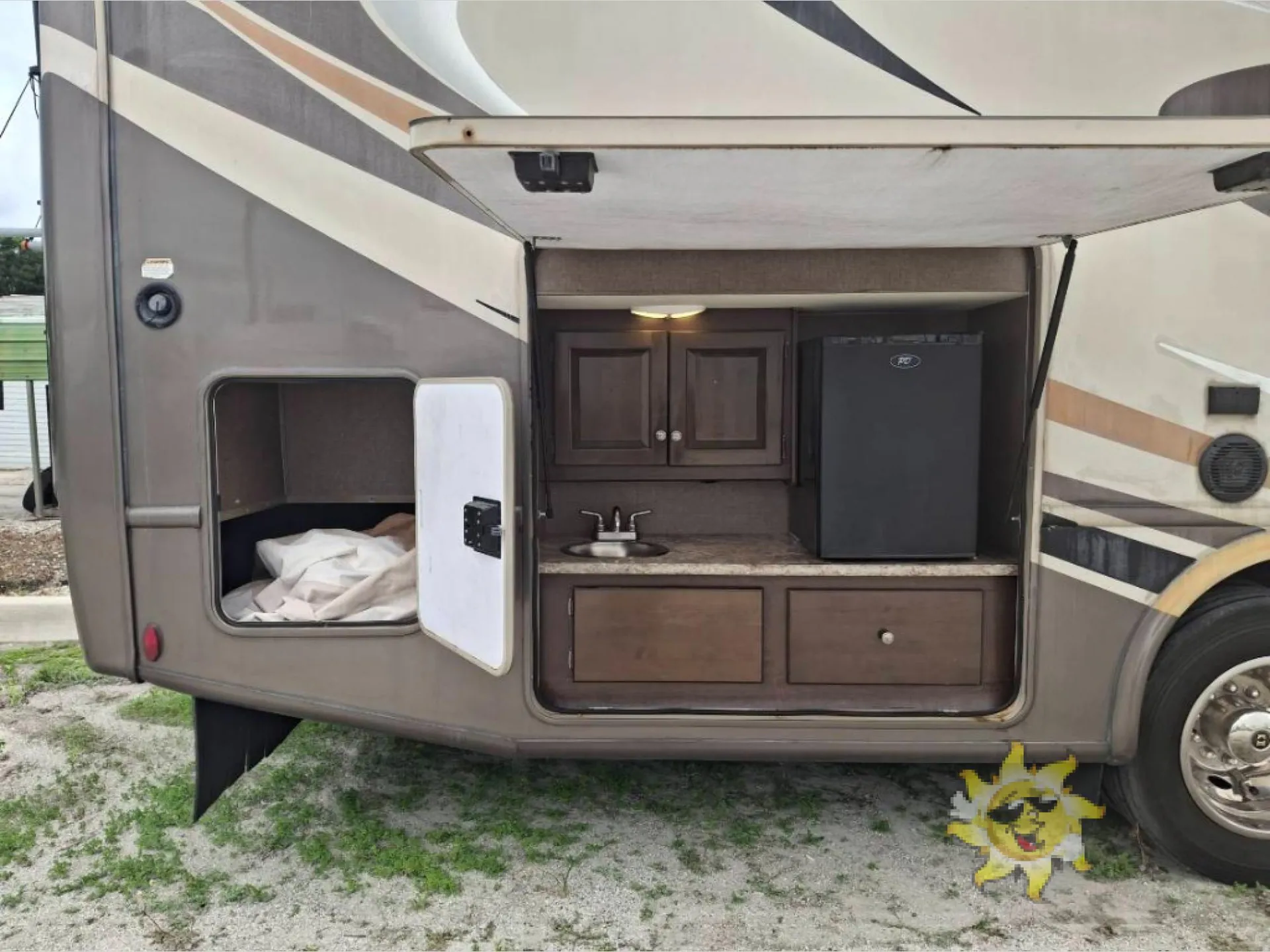 2018 Thor Motor Coach Windsport 34J - Photo 3