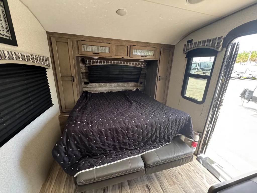 2022 Venture RV Sonic SN190VRB, Photos photo 12