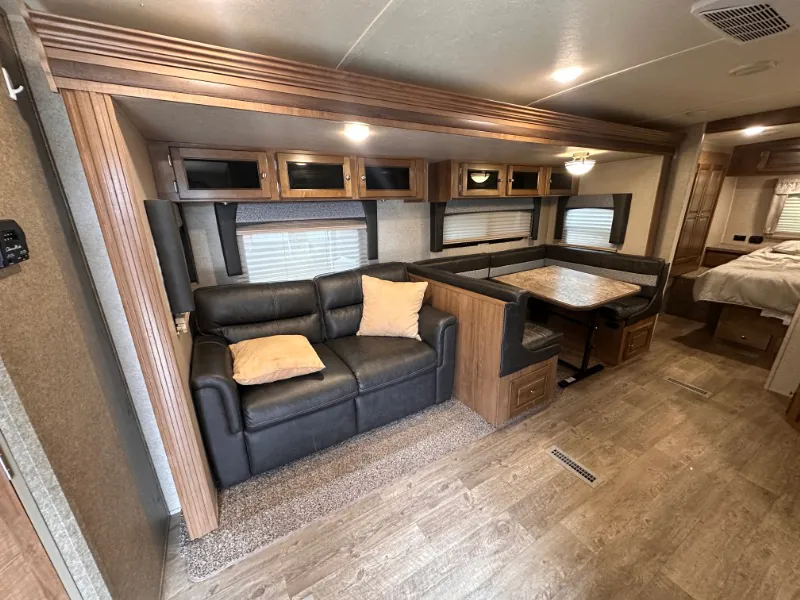 2019 Forest River Rockwood Ultra Lite 2706WS - Photo 4