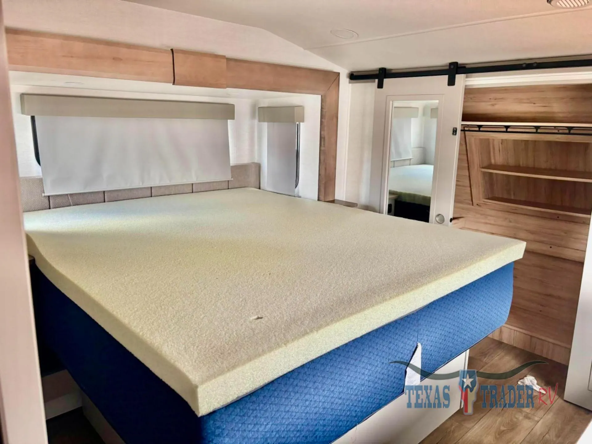 2025 Alliance RV Avenue 39MBR - Photo 3
