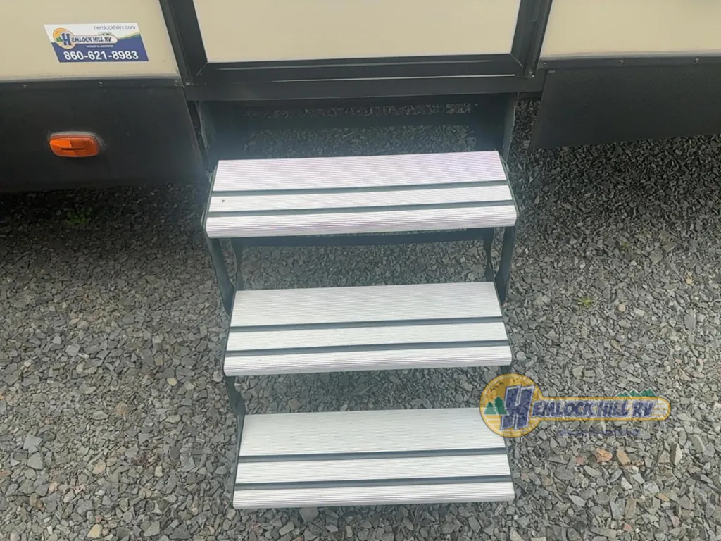 2019 Keystone Premier Ultra Lite 30RIPR, Photos photo 13