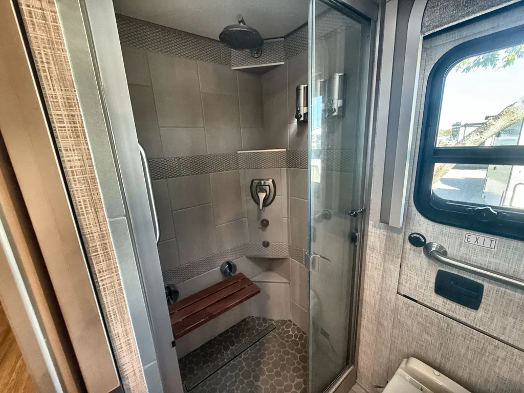 2021 Newmar New Aire 3543, Photos photo 18