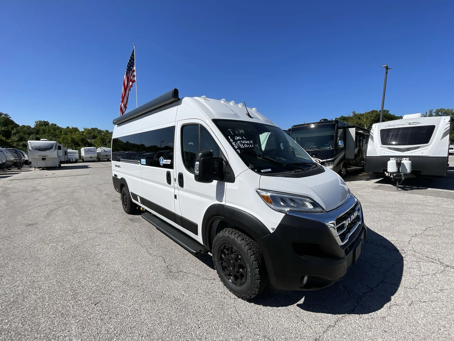 2026 Thor Motor Coach Eddie Bauer 20EB - Photo 2