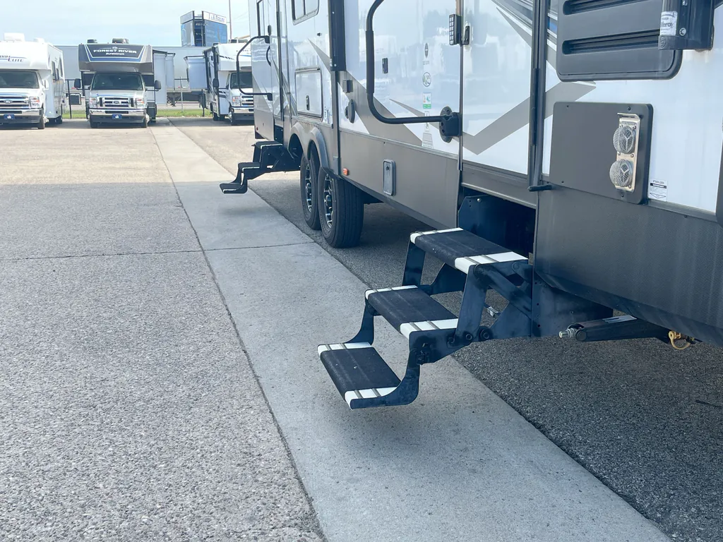 2022 Forest River Xlr Hyper Lite 3310, Photos photo 14