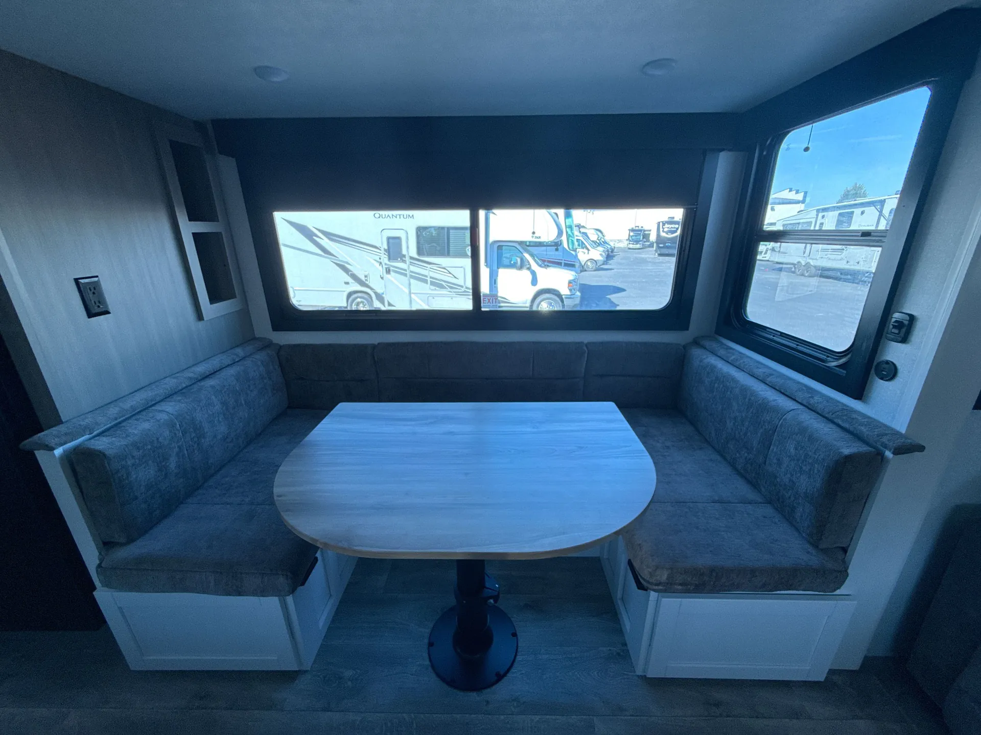 2026 Jayco Eagle Ht 31QCD — living area main