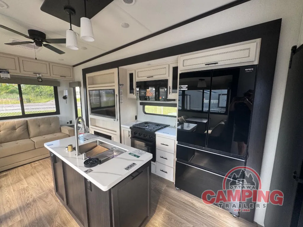 2027 Forest River Sabre 36FLX, Photos photo 4