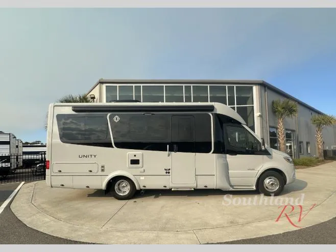 2026 Leisure Travel Unity U24FX - Photo 3